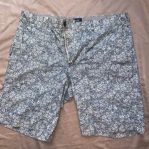 J Crew Men’s shorts Size 30